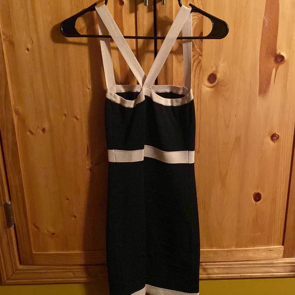 woman’s bebe mini dress - Picture 2 of 3